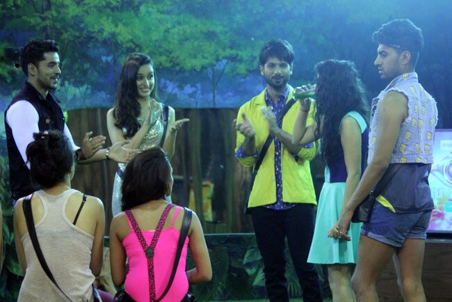 शाहिद और श्रद्धा पहुंचे बिग बॉस के घर, हुई जमकर मस्ती