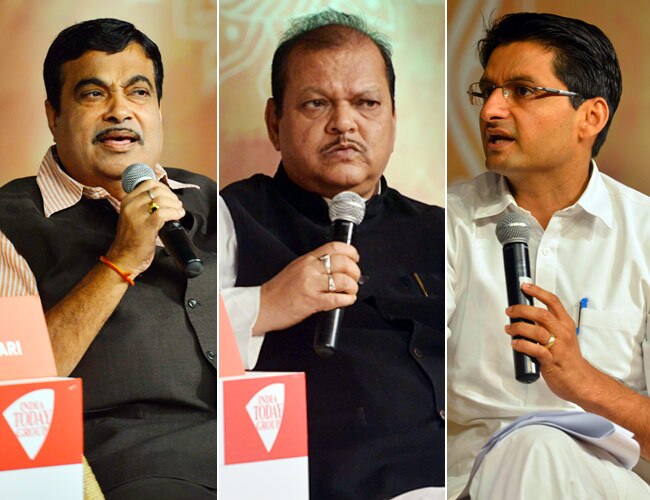 मोदी सरकार के 100 दिन पूरे, आज तक ने बैठाई पंचायत