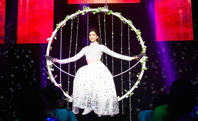 'स्लैम' में जमकर थिरके 'हैप्पी न्यू ईयर' के सितारे