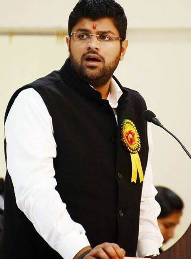 पहली बार लोकसभा पहुंचे ये युवा सांसद