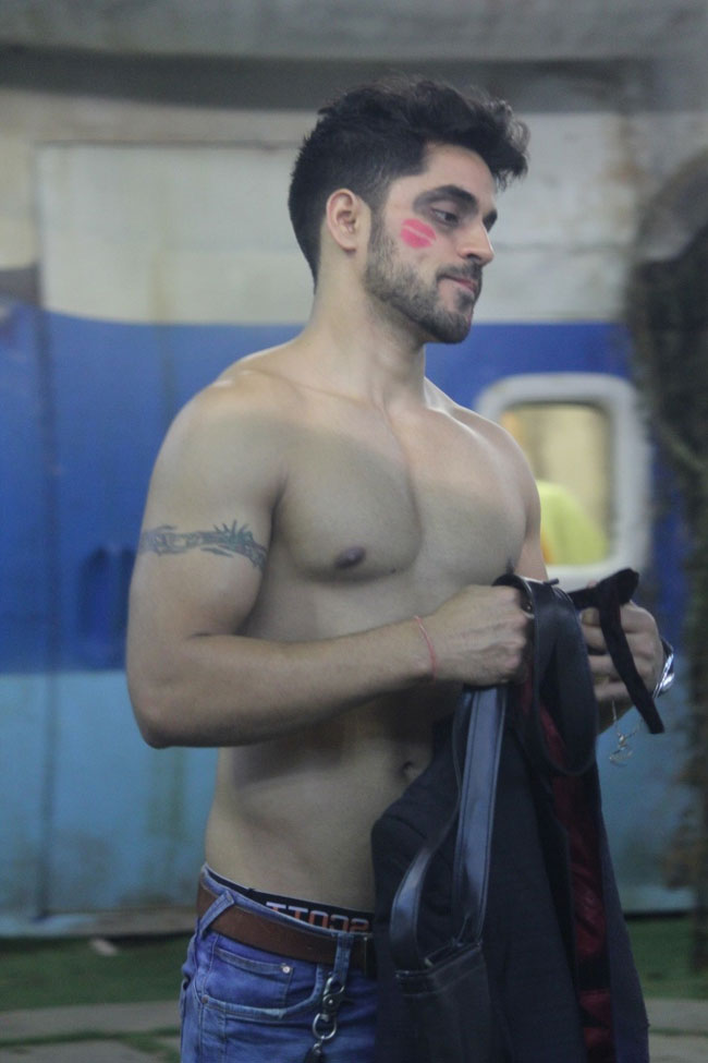 तस्वीरों में BIGG BOSS-8 का पहला दिन