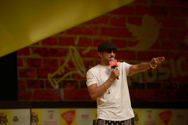 माइंड रॉक्स 2014: हनी सिंह के गानों पर जमकर थिरके युवा