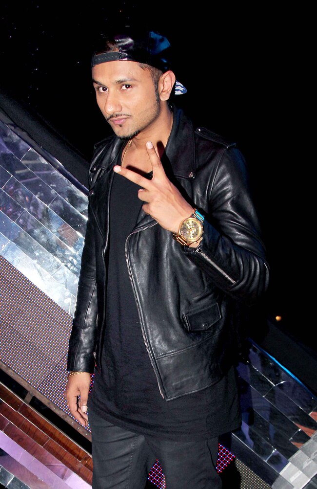 हनी सिंह के मंच पर दीपिका और अर्जुन के ठुमके