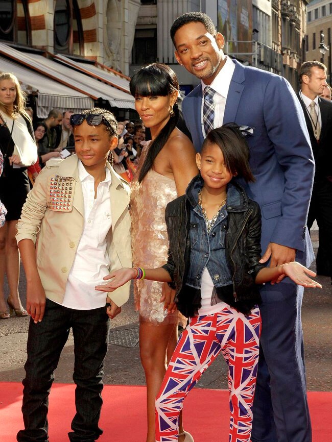 कराटे किड की मम्मी एक्ट्रेस जाडा को Happy B'day