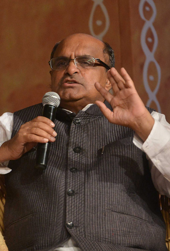 मोदी सरकार के 100 दिन पूरे, आज तक ने बैठाई पंचायत