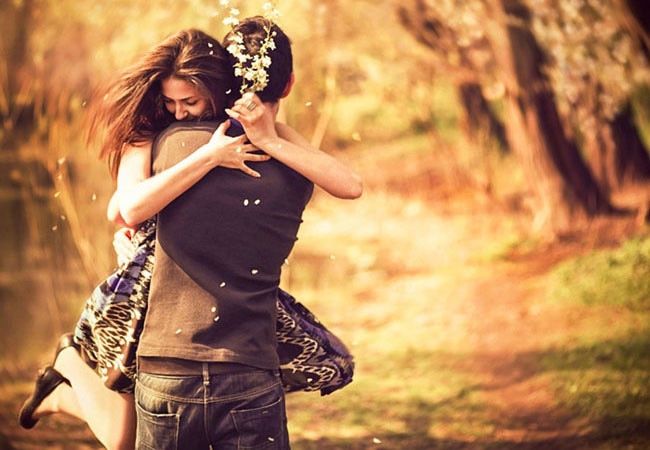 प्‍यार में रहने के ये हैं 8 फायदे