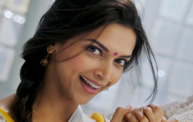 दीपिका और शाहरुख के इश्क ने वाकई में लगा दी 'आग'