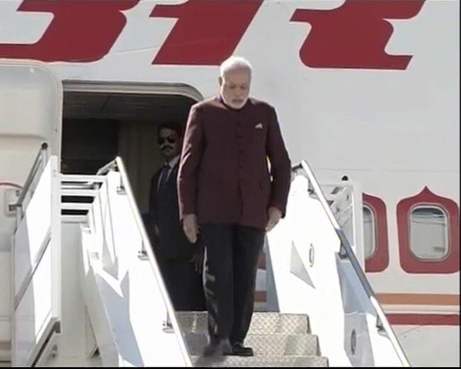 प्रधानमंत्री नरेंद्र मोदी पहुंचे अमेरिका, भव्‍य स्‍वागत