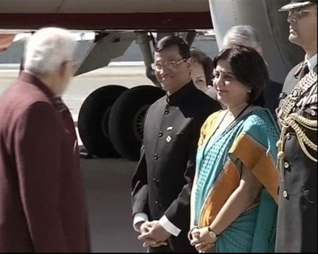 प्रधानमंत्री नरेंद्र मोदी पहुंचे अमेरिका, भव्‍य स्‍वागत