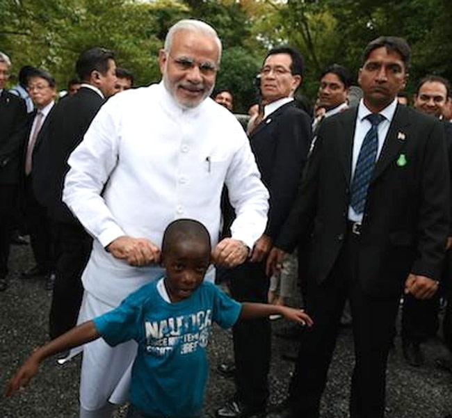 जापान में पीएम मोदी ने बजाया ड्रम