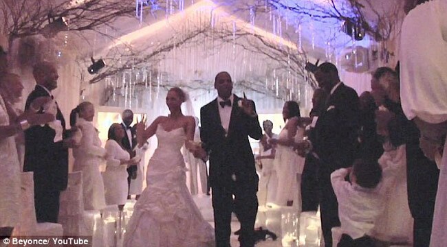 गायिका बेयोंसे की फोटो से मच गया तहलका..