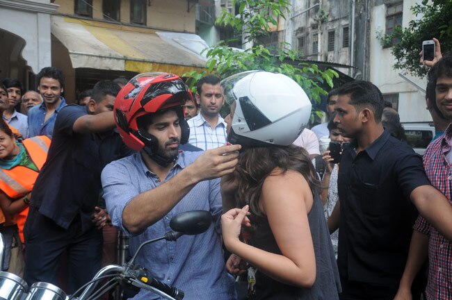 इडली खाने 'मद्रास कैफे' पहुंचे आदित्य और परिणीति