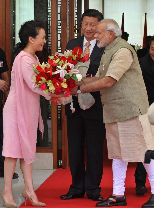 मिलिए 'चीन की प्रथम महिला' पिंग लियुआन से...