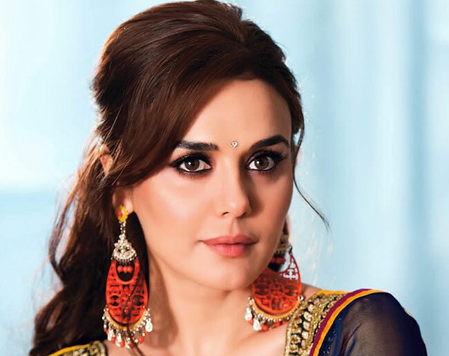 क्‍या बॉलीवुड एक्‍ट्रेस पांचवीं पास से तेज हैं...