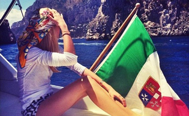 सोशल मीडिया पर हैं 18 साल की इस राजकुमारी के चर्चे