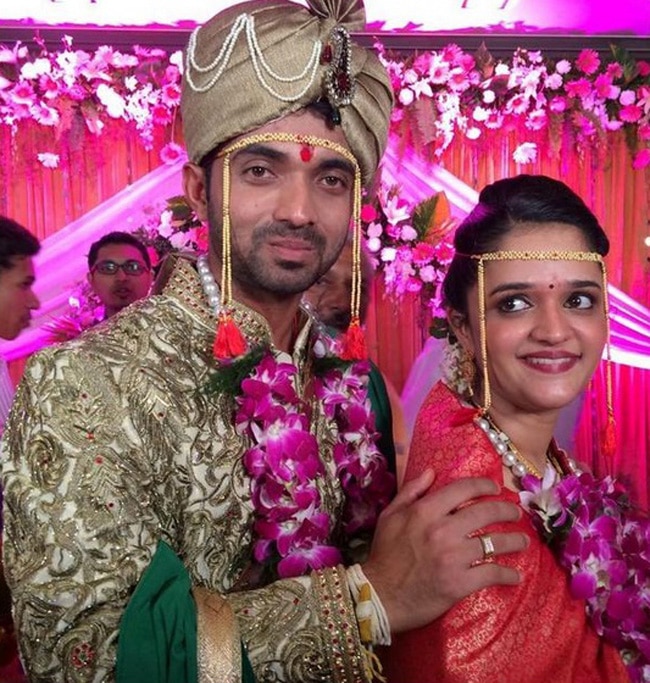 मराठी रीति रिवाजों से अजिंक्य रहाणे ने की शादी