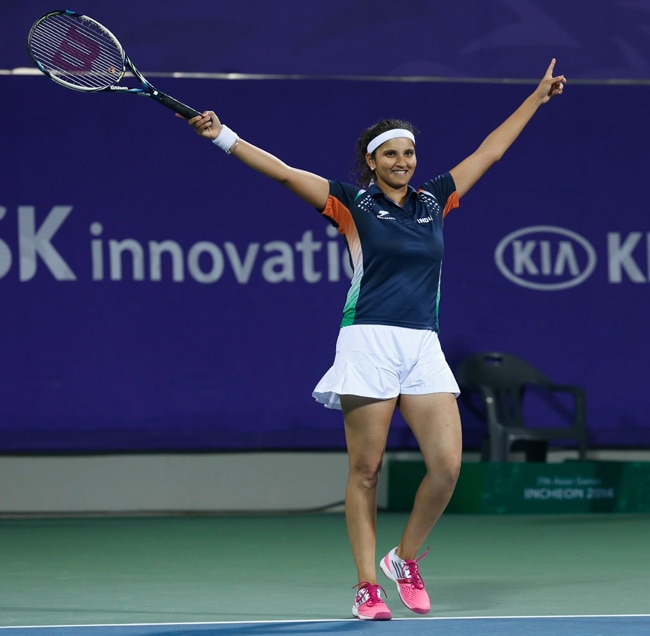 तिरंगा थाम सानिया-साकेत ने मनाया 'सुनहरा' जश्न