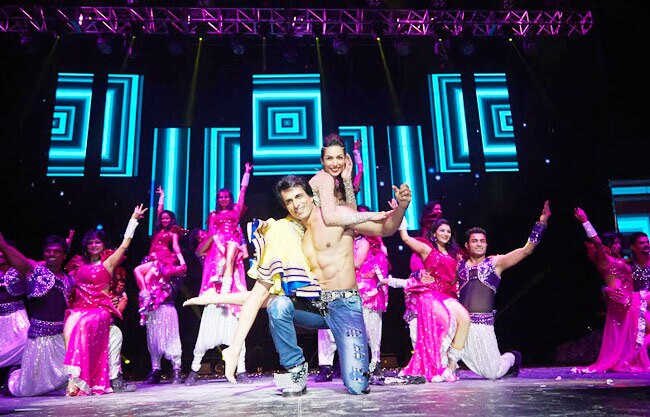 'स्लैम' में जमकर थिरके 'हैप्पी न्यू ईयर' के सितारे