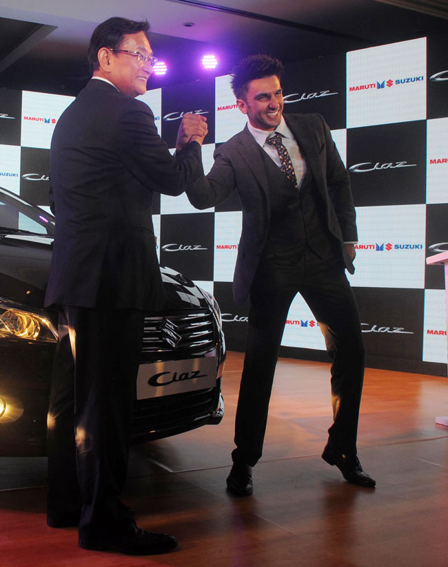 रणवीर सिंह ने लॉन्‍च की मारुति-सुजुकी की Ciaz