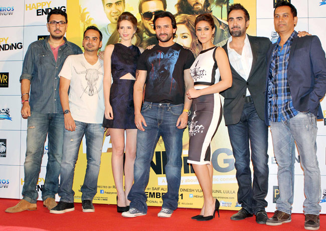 सैफ ने कल्कि और इलियाना के साथ किया 'हैप्‍पी एंडिंग' का ट्रेलर लॉन्‍च