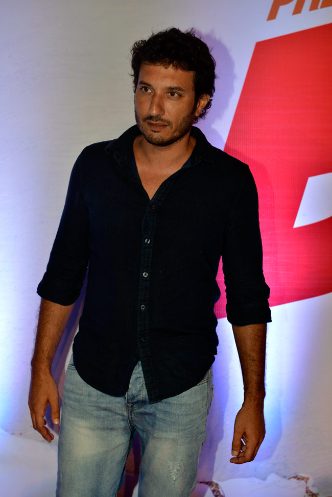 'बैंग बैंग' की स्क्रीनिंग पर रितिक-कटरीना का दिलकश अंदाज