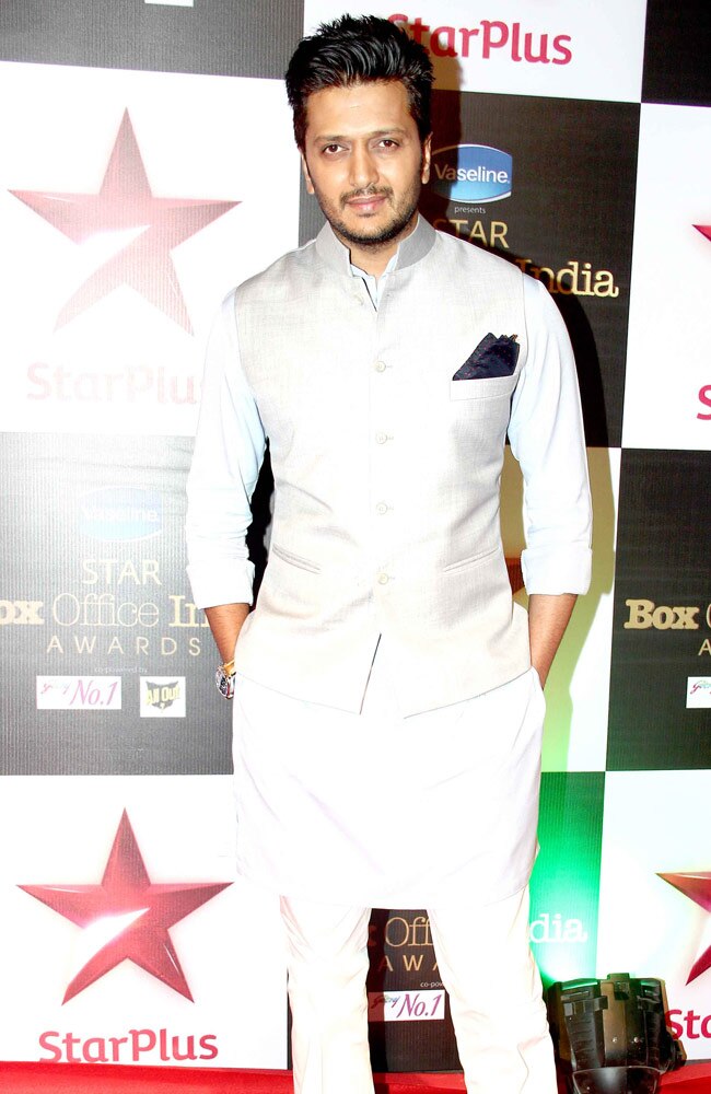 पहली बार हुए 'स्टार बॉक्स ऑफिस इंडिया अवॉर्ड्स' में पहुंचा बॉलीवुड 'कुनबा'