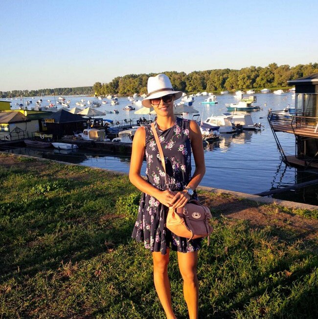 टेनिस स्टार एना इवानोविक का ग्लैमरस फोटोशूट