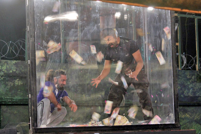 Bigg Boss 8: एक नए टास्‍क के साथ घर में मचा हंगामा