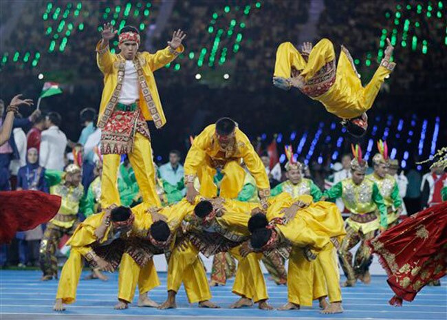 जबरदस्त आतिशबाजी के साथ एशियाई खेलों का समापन