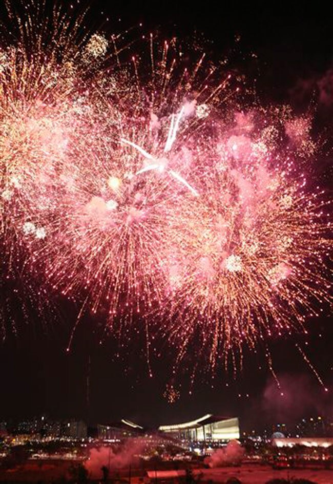 जबरदस्त आतिशबाजी के साथ एशियाई खेलों का समापन