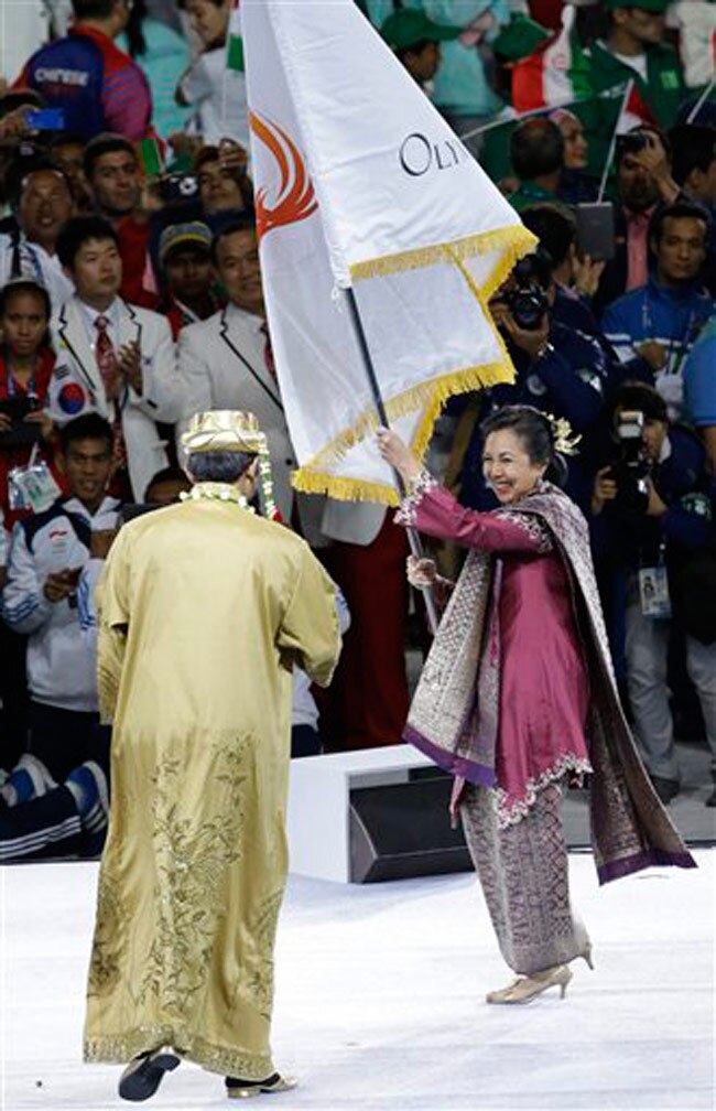 जबरदस्त आतिशबाजी के साथ एशियाई खेलों का समापन