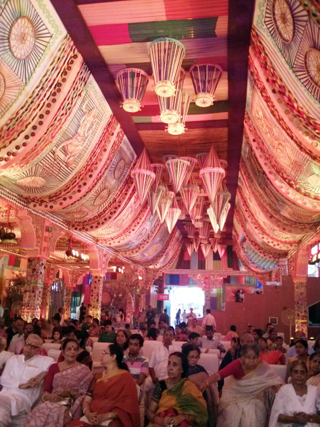 ऐसी रही दिल्ली के दुर्गा पूजा पंडालों की रौनक