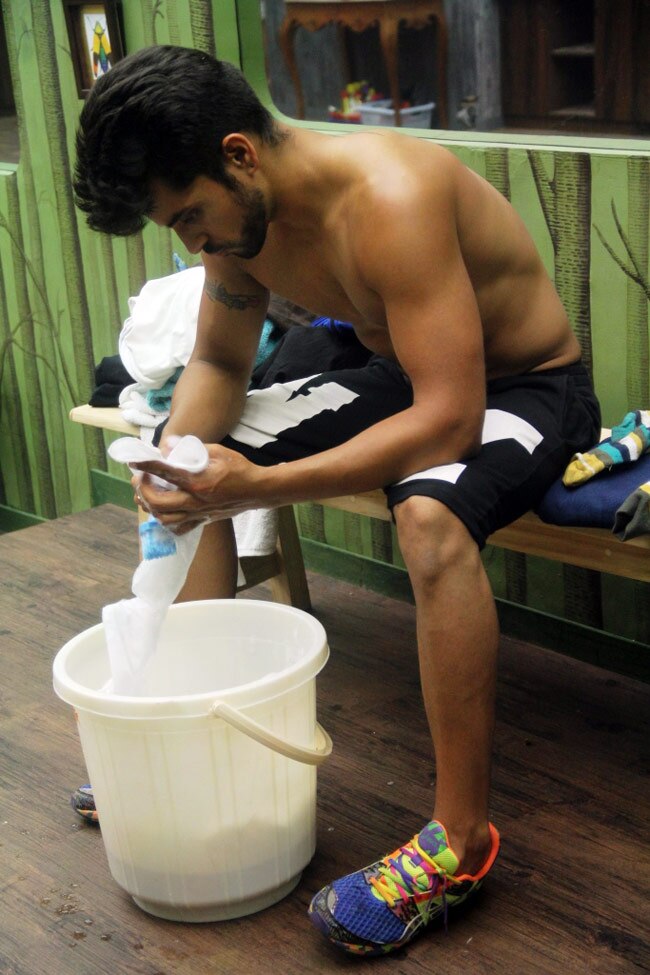 Bigg Boss 8: आखिर क्‍यों आया प्रणीत को गुस्‍सा