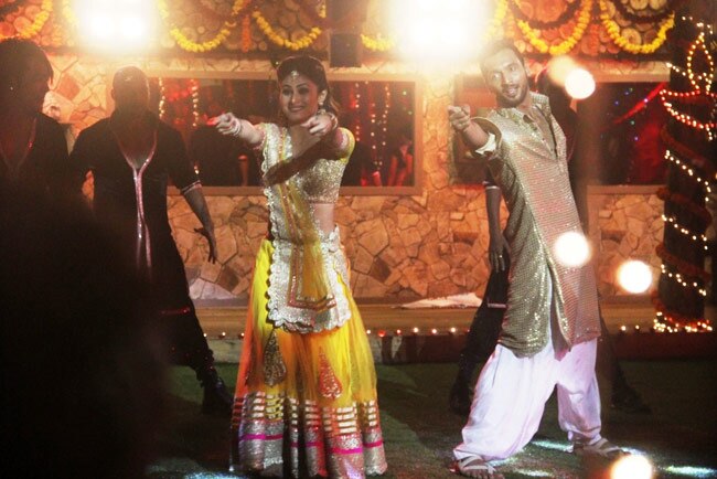 Bigg Boss 8: गुत्‍थी-पलक के साथ घरवालों ने मनाया दिवाली का जश्‍न