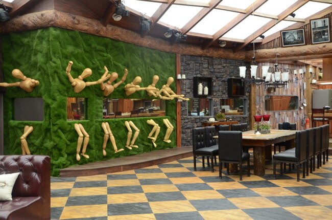 Bigg Boss 8: लग्‍जरी घर में मिला दीशिखा की टीम को प्रवेश