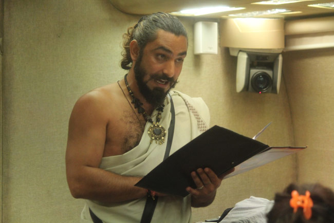 Bigg Boss 8: लग्‍जरी घर में मिला दीशिखा की टीम को प्रवेश