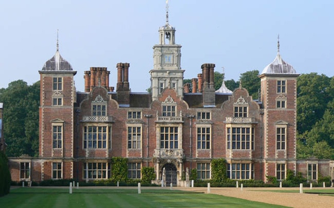 इन भुतहा जगहों पर गुजारना चाहेंगे रात?