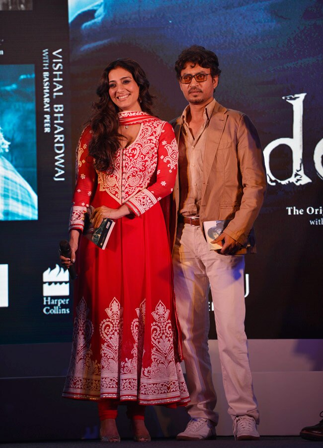 शाहिद, श्रद्धा, तब्‍बू, इरफान ने लॉन्‍च किया विशाल भारद्वाज की किताब