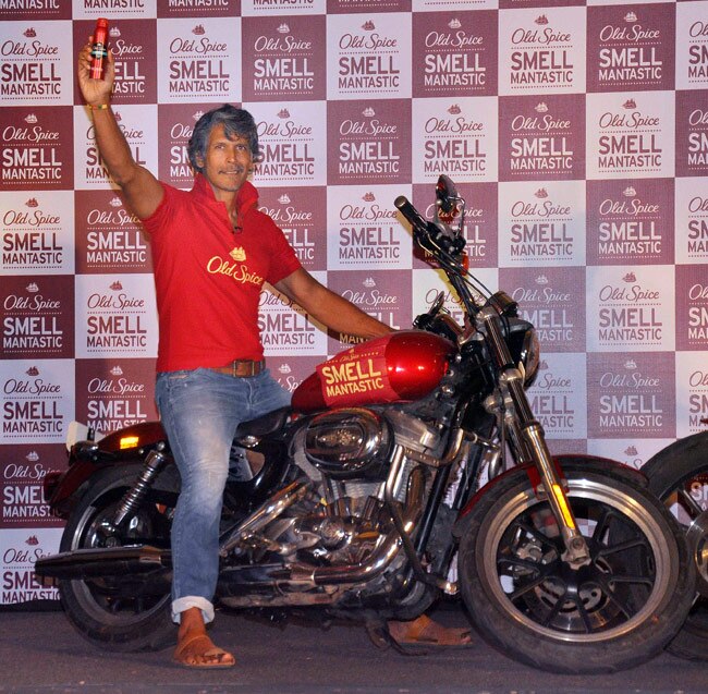 जानिए क्या कर रहे हैं आपके चहेते सितारे...