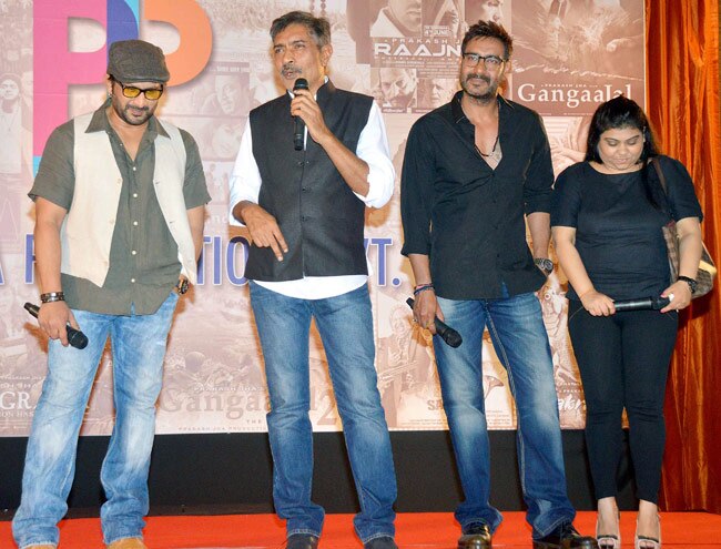 जानिए क्या कर रहे हैं आपके चहेते सितारे...