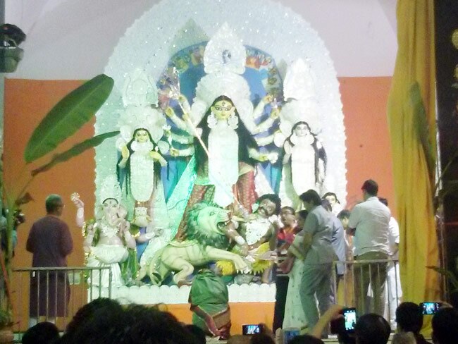 ऐसी रही दिल्ली के दुर्गा पूजा पंडालों की रौनक