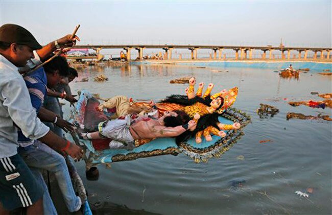 तस्‍वीरों में देखें दुर्गा विसर्जन और रावण दहन