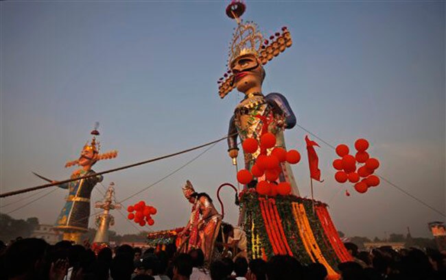 तस्‍वीरों में देखें दुर्गा विसर्जन और रावण दहन