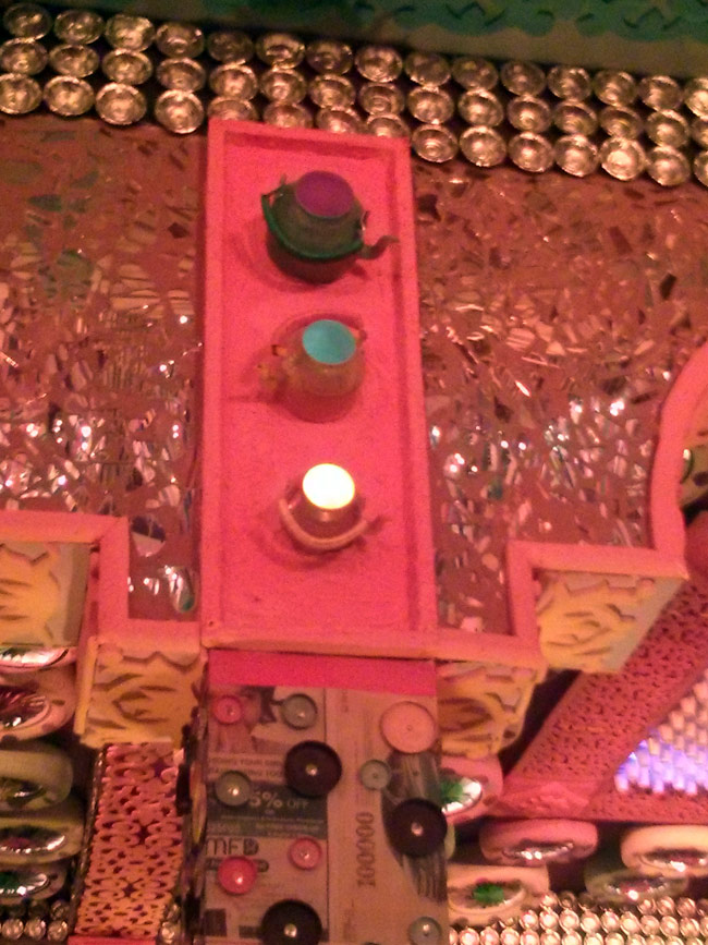 ऐसी रही दिल्ली के दुर्गा पूजा पंडालों की रौनक