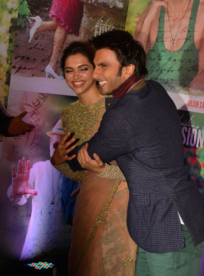 ...जब रणवीर के सामने अर्जुन कपूर ने किया दीपिका को किस