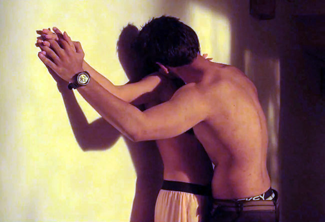 'जिद' में प्रियंका चोपड़ा की बहन मनारा ने पार की बोल्‍डनेस की हद...