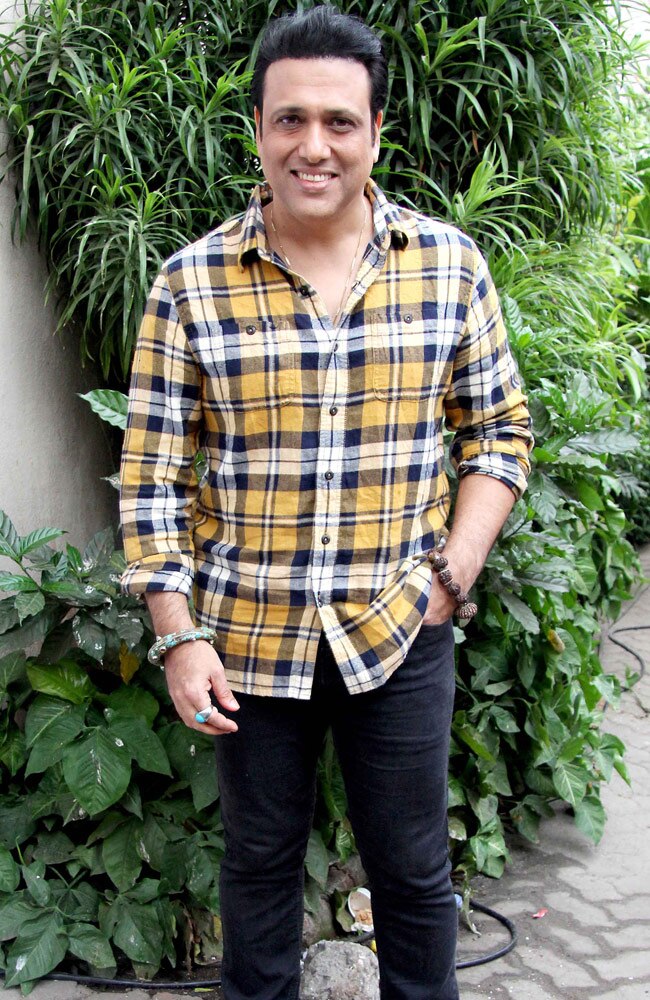 'हैप्पी एंडिंग' की शूटिंग के दौरान सितारों की मस्ती