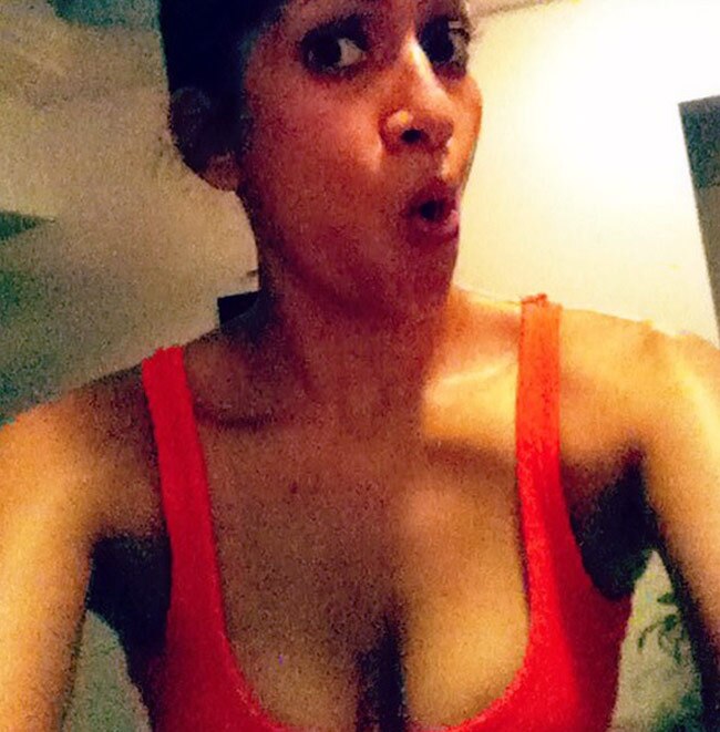 देखें फिल्म 'रोर' की एक्‍ट्रेस हिमार्षा वेंकटसामी की बोल्‍ड तस्‍वीरें