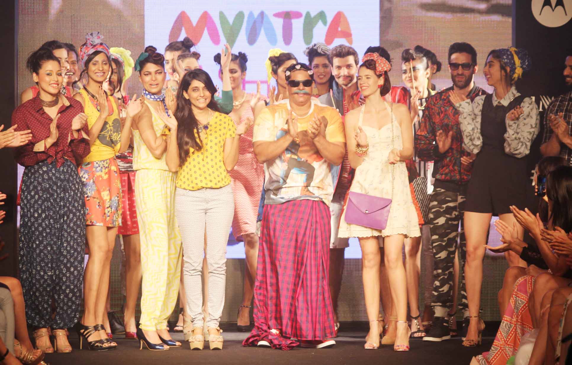 रैंप पर दीया मिर्जा, कल्कि और सुष्मिता सेन के जलवे