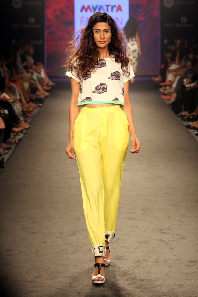 रैंप पर दीया मिर्जा, कल्कि और सुष्मिता सेन के जलवे